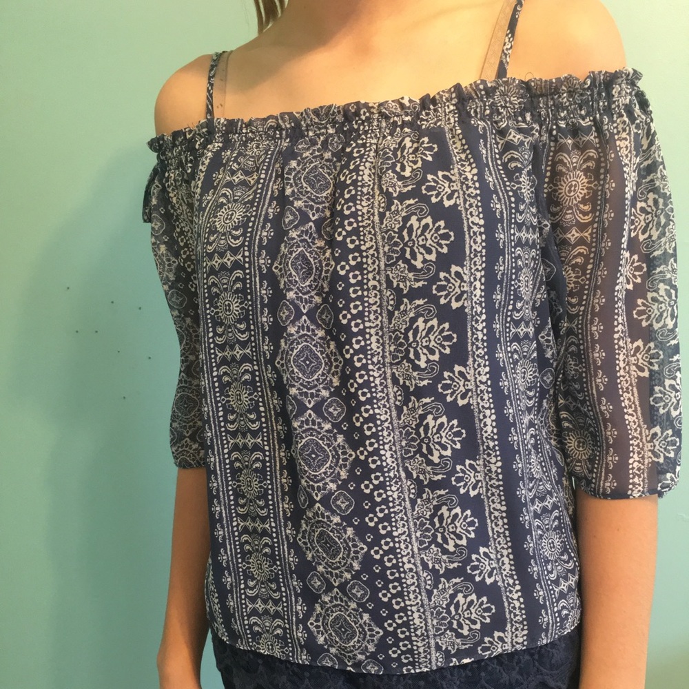 Patterned cold shoulder blouse